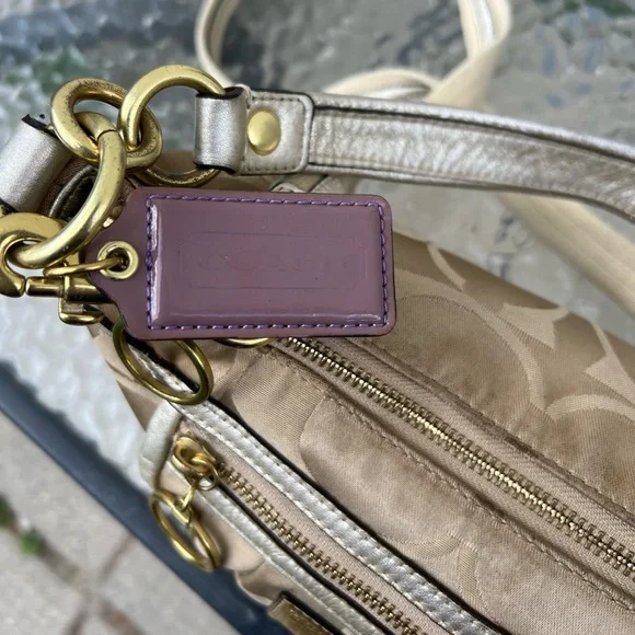 Coach Poppy Handbag - Picture 3 of 4
